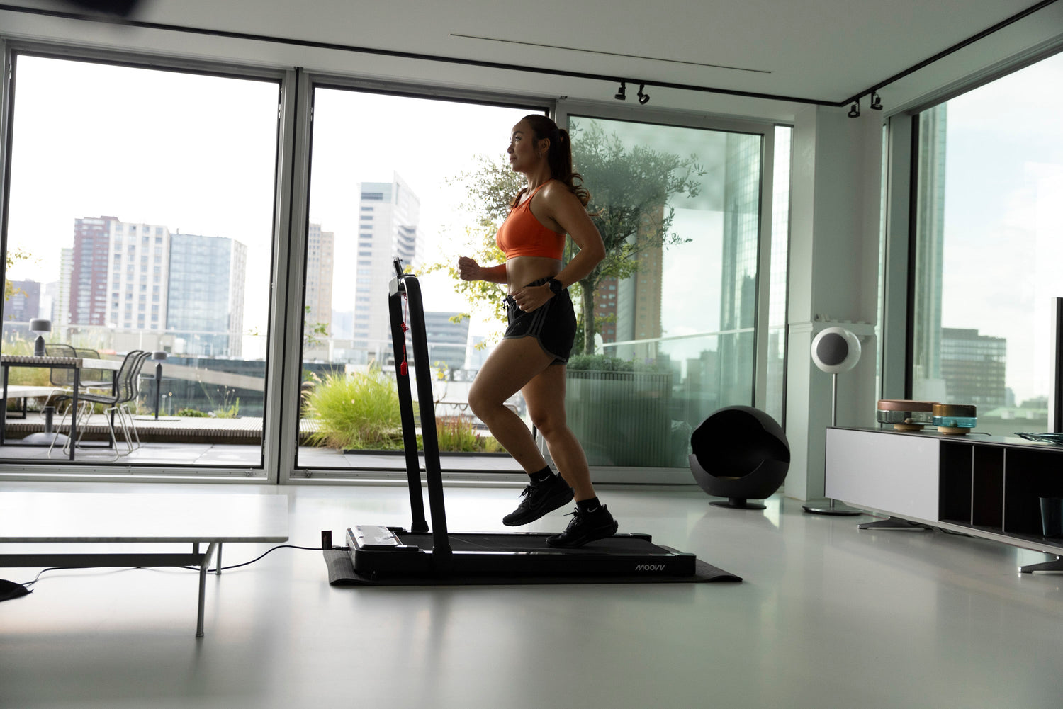 Interval training/ HIIT op de loopband? Uitleg, schema's & tips 💥