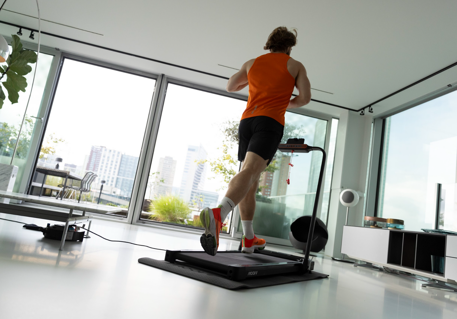 Hardlopen op de loopband: effectieve schema’s & tips 🏃♀️