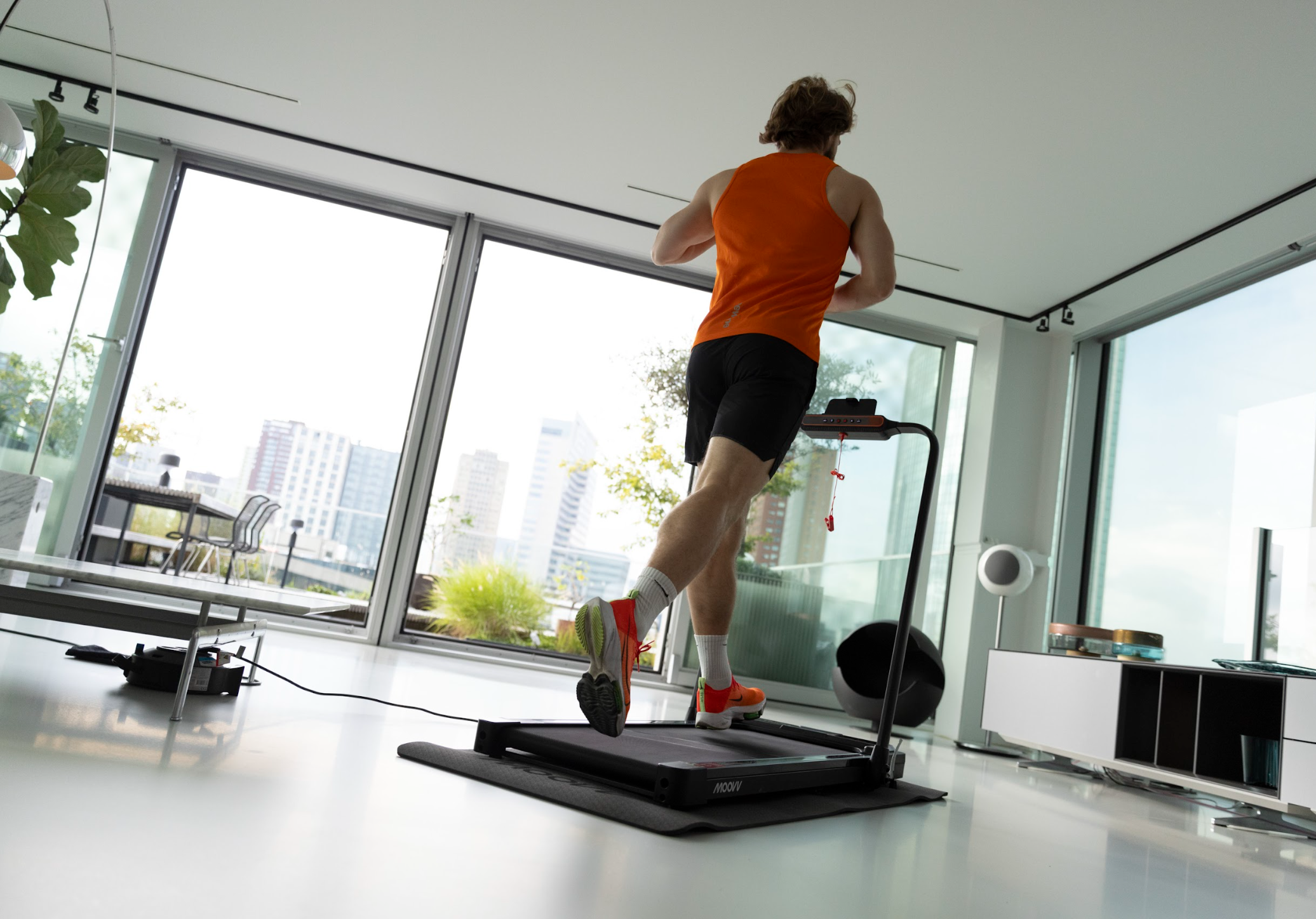 Hardlopen op de loopband: effectieve schema’s & tips 🏃‍♀️